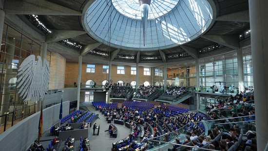 Bundestag debattiert über neue Regeln bei der Organspende