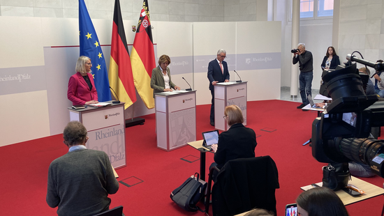Nach Flutkatastrophe im Ahrtal: RLP-Innenminister Lewentz tritt zurück
