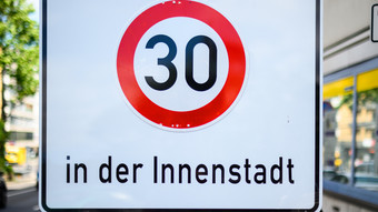 Tempo 30 und 40 in Wiesbaden: Jetzt geht es los