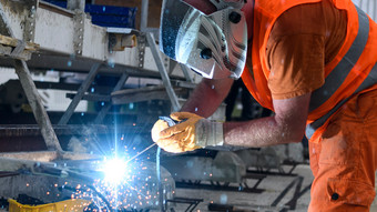 Durchbruch bei Tarifverhandlungen: 5,1 Prozent mehr Lohn für Metaller
