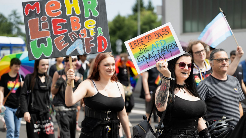 Schwarz statt bunt CSD in Schlüchtern zeigt stärke