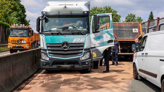 Geisterfahrer-LKW sorgt auf B27 in Künzell für Unfall
