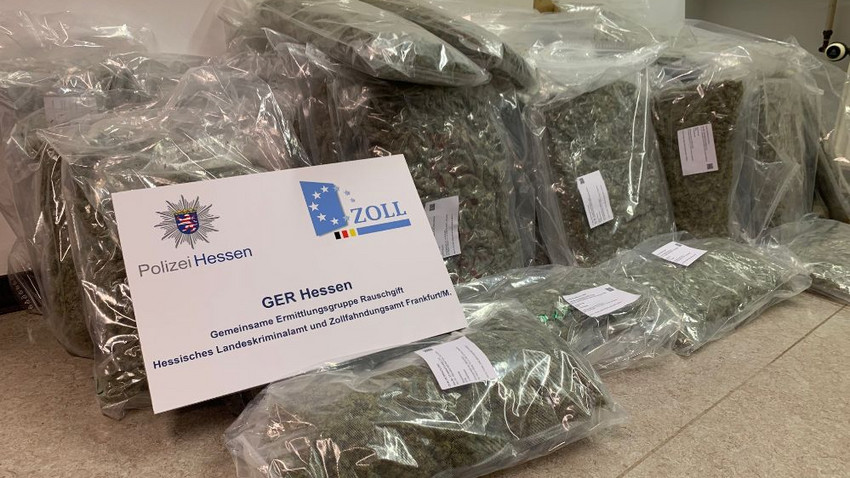 Kiloweise Drogen in Post-Paketen gefunden - Zwei Männer festgenommen
