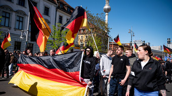 Proteste gegen Gemeinsam für Deutschland Demos