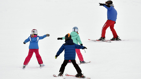 Dauerfrost und Schnee: Andrang in Hessens Skigebieten