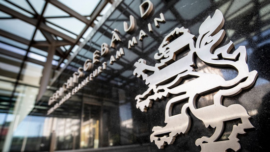 Justiz will 720 Millionen von russischer Bank in Frankfurt einziehen