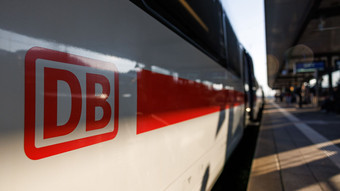 Nach Rauswurf an Gleisen weitergelaufen - dann kam der ICE