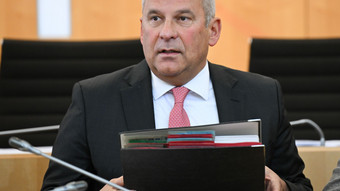 Hessens Besoldung 2026: Verfassungskonforme Beamtengehälter