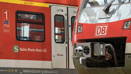 An Hauptwache in Frankfurt: 18-Jähriger aufs Gleis gestoßen