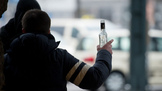 Deutsche Bahn hofft auf Alkohol-Verbot an allen Bahnhöfen