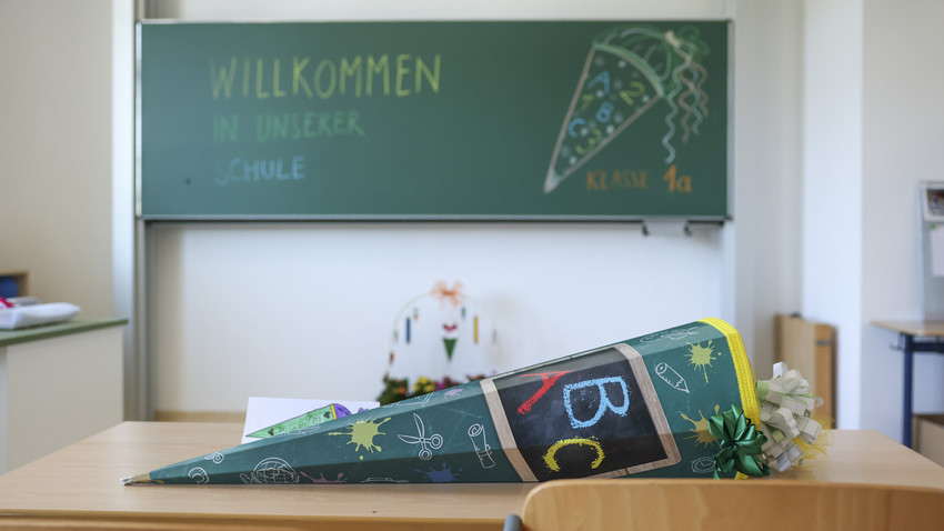 Hessen startet ins Schuljahr: Handyverbot, KI-Chatbot, mehr Lehrer