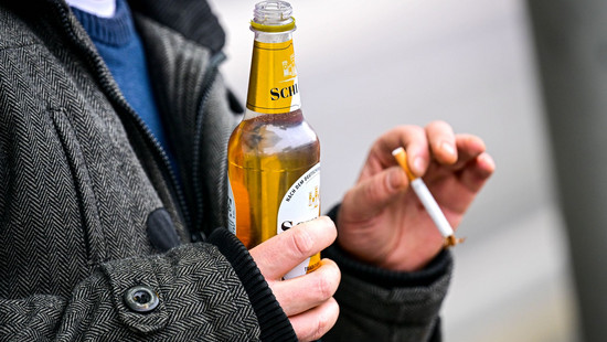 Alkohol- und Tabakkonsum in Deutschland kritisch