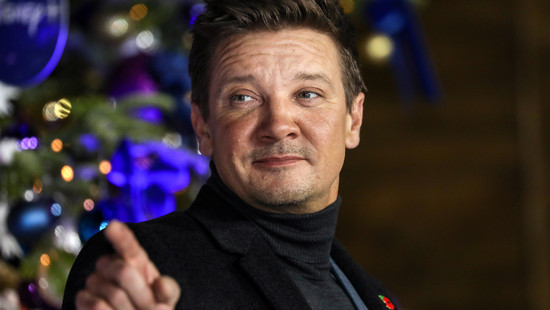 jeremy renner: dramatischer notruf enthüllt