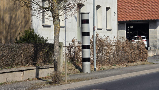 Dauerfeuer: Dieser Blitzer in Hünfeld blitzte einfach alle