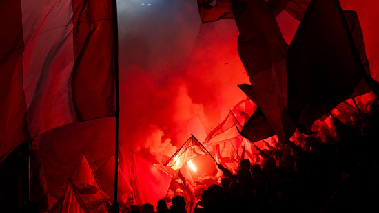 Razzien wegen Fan-Krawallen bei Eintracht und Mainz