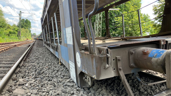 Güterzug entgleist – Bahnstrecke bleibt bis August gesperrt
