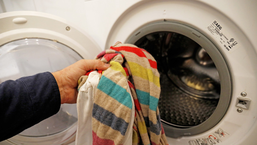 Feuerwehr holt Kind aus Waschmaschine in Groß-Zimmern