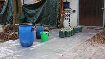 Feuerwehreinsatz im Odenwald - 2.000 Liter Gefahrgut in Haus in Erbach