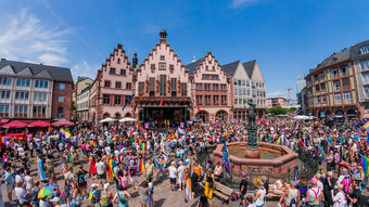 CSD Frankfurt: Tausende feiern Vielfalt und Toleranz