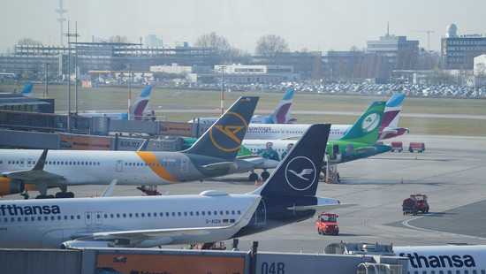 Flugverkehr am Airport Hamburg wieder aufgenommen