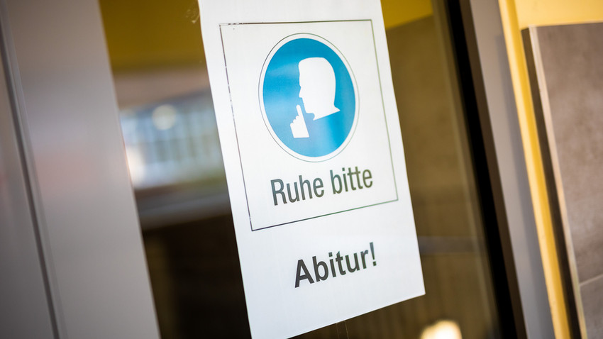Abi-Start in NRW wegen Technik-Panne kurzfristig verschoben