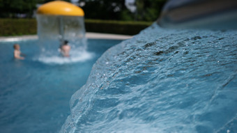 Festnahme in Wiesbaden: Drei Mädchen im Freibad belästigt?